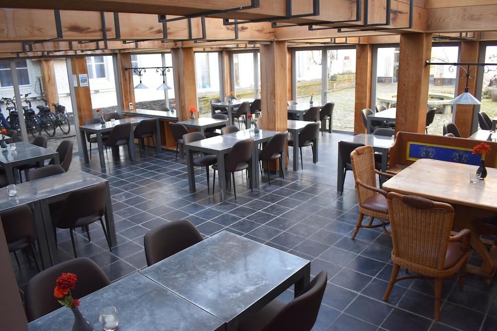 Fletcher Hotel-Restaurant Kasteel Erenstein Kerkrade Bagian luar foto