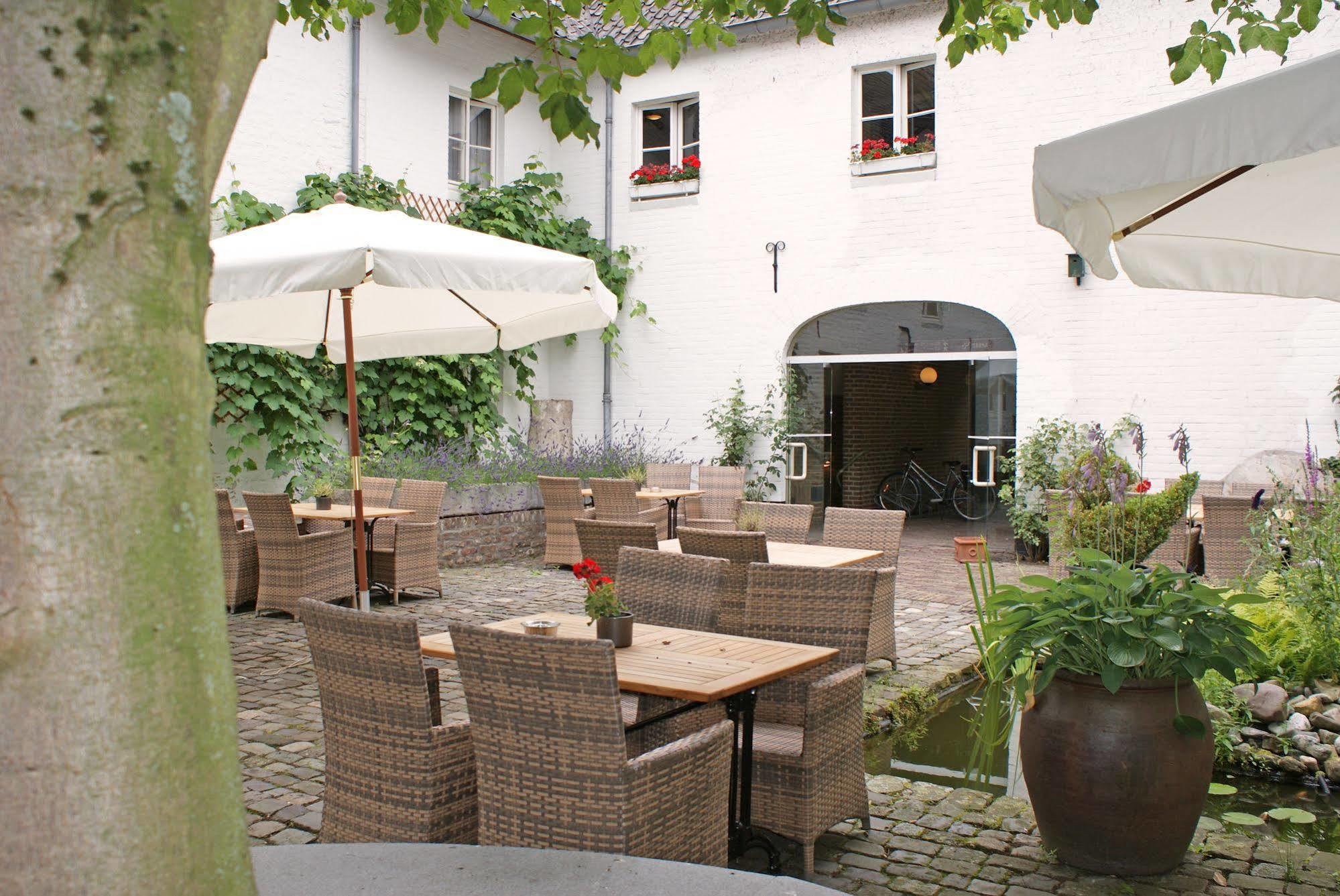 Fletcher Hotel-Restaurant Kasteel Erenstein Kerkrade Bagian luar foto